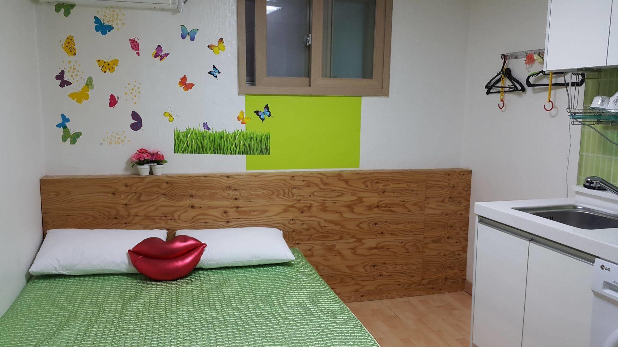 Myeongdong Guesthouse Сеул Екстериор снимка